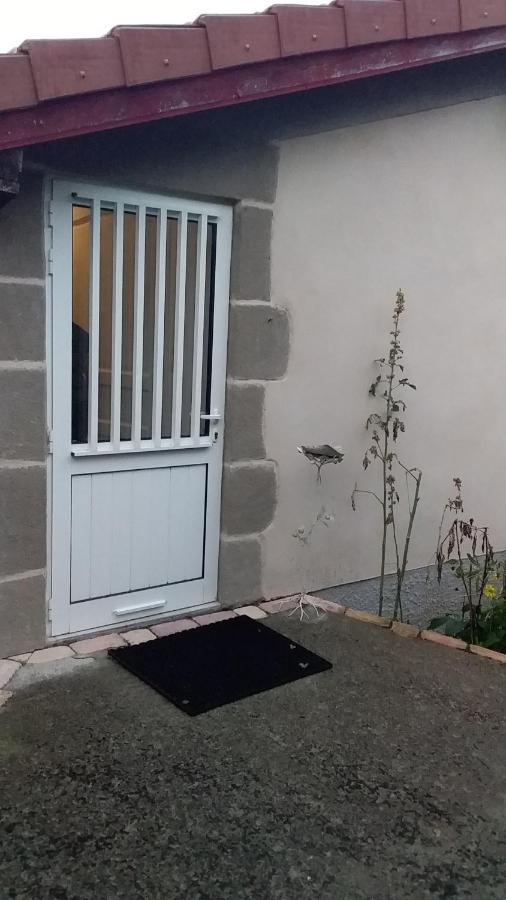 Ferme Maya Saint-Genet-Lerpt Kültér fotó